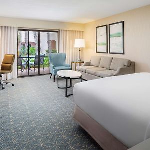 King Room Resort View Mobility Access